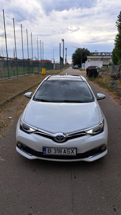 Vând Urgent Toyota Auris Hibrid 2018 cu GPL