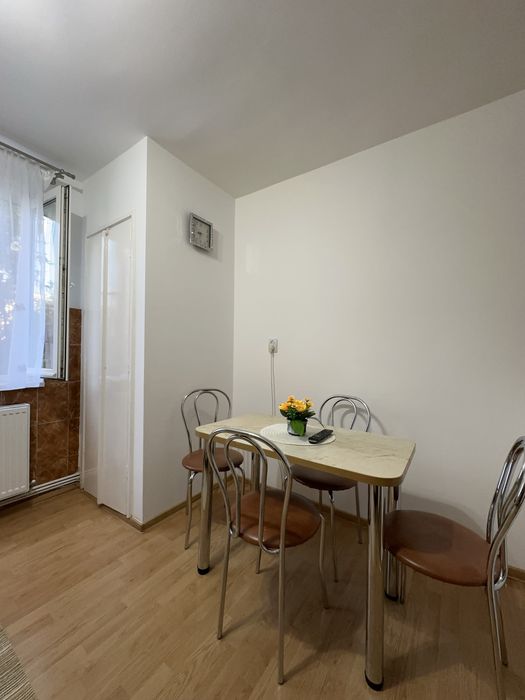 Inchiriez apartament in regim hotelier