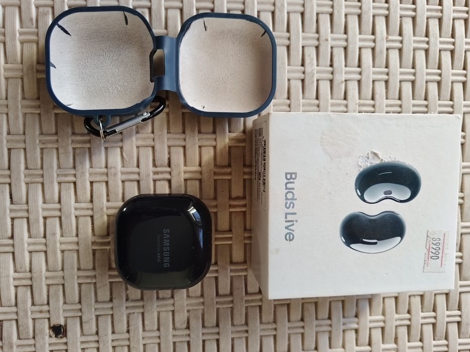 Продам Samsung galaxy bads live