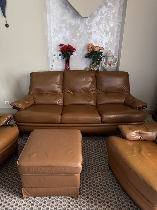 Set canapea si fotolii din piele