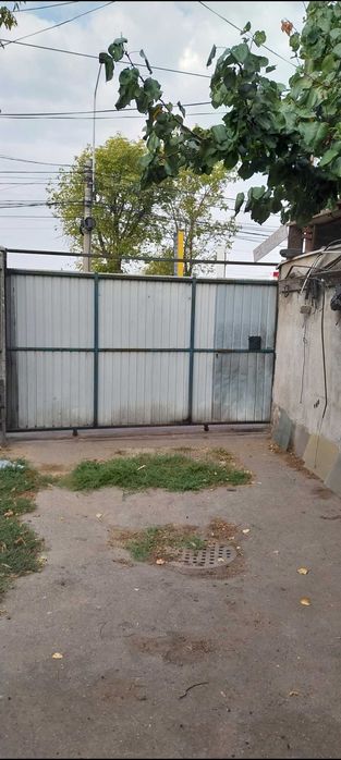 Constructie hala garaj plus teren ,   250 mp,  Sos. Fundeni, Stradal