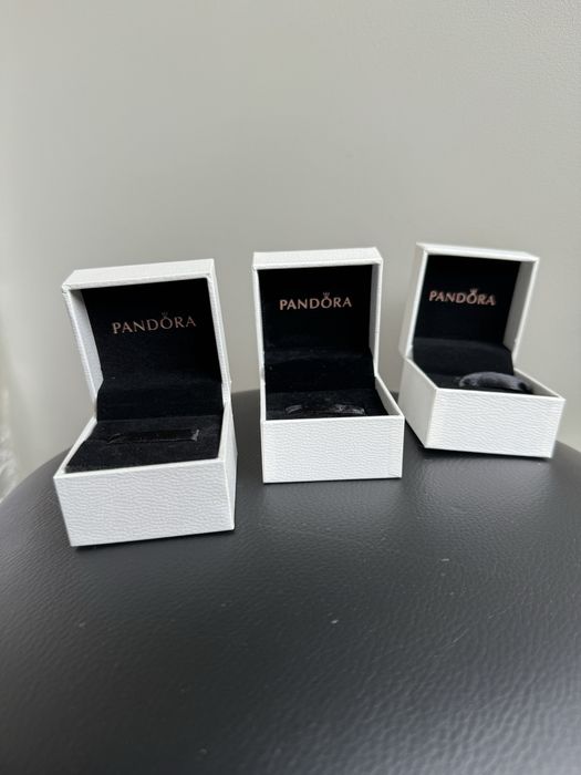 Кутии и торбички Pandora