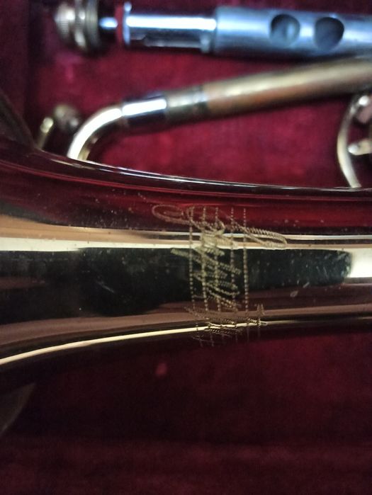 Продавам тромпет