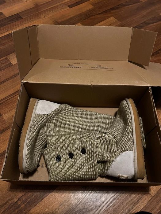 UGG Crosetate originale