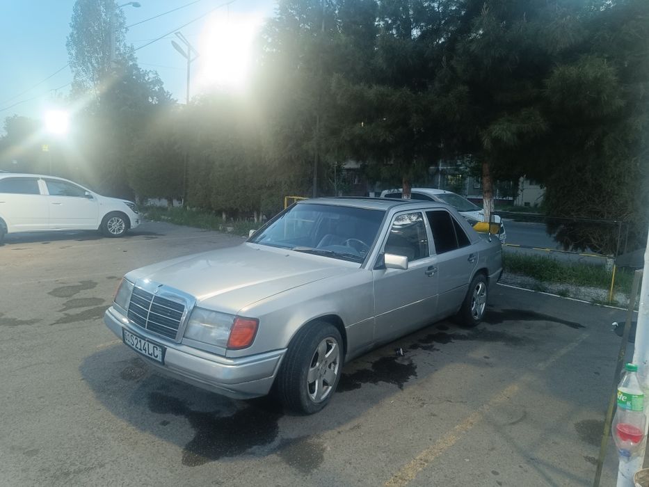 Продам Мерседес W124.         1989 года
