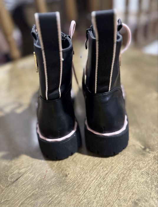 Ботинки детские новые