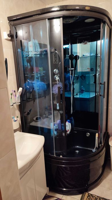 Продаётся душевая кабина