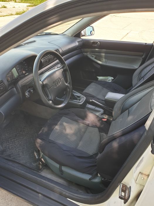 Vând/Schimb Audi A4 B5 break 1.9 AFN 110cp !