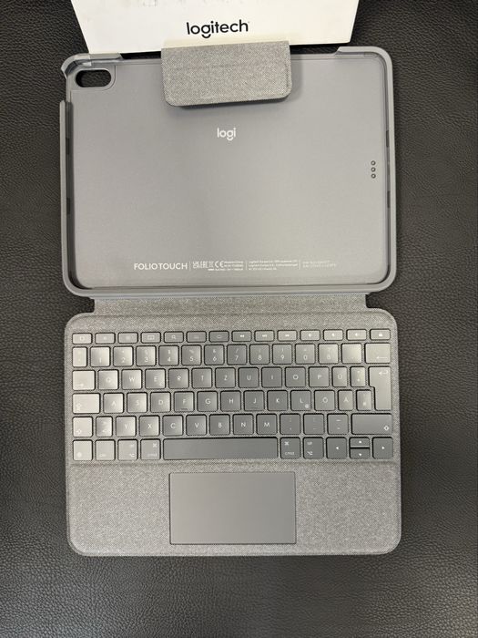 Продавам нова клаиватура за iPad Logitech