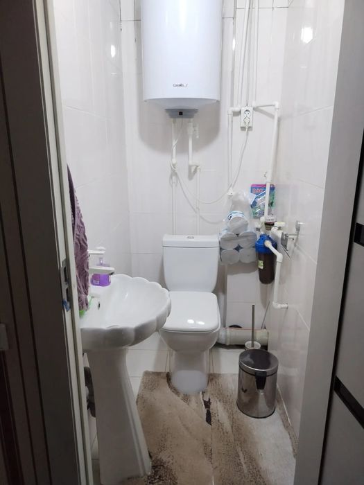 В городе Кагане продается 3 комнатная квартира