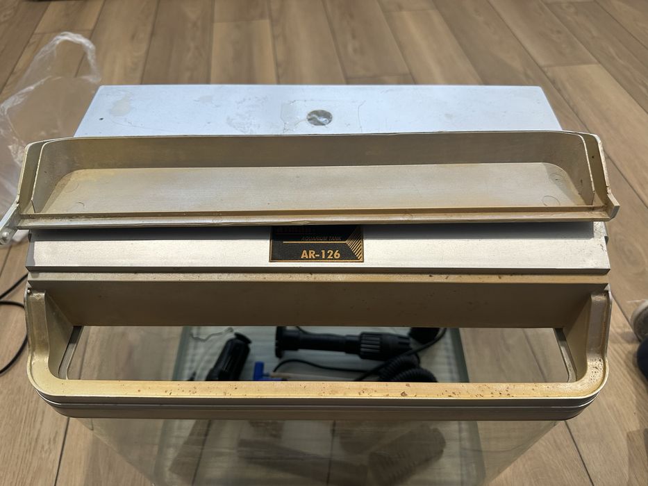 Продам аквариум + каряга