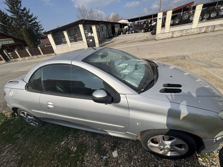 Vând mașină Peugeot 206CC din anul 2003