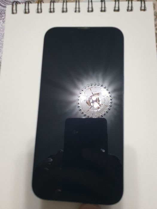 Айфон 13 с гаранией обмен есть