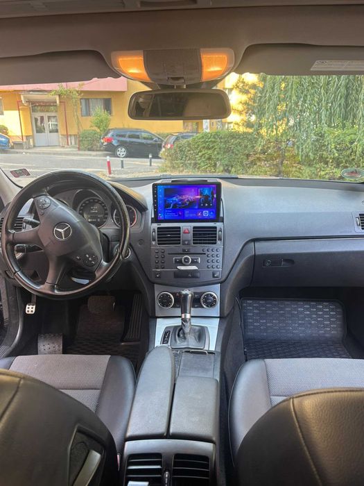 Vând Mercedes Benz C Class220 Cdi 2009 model avangard