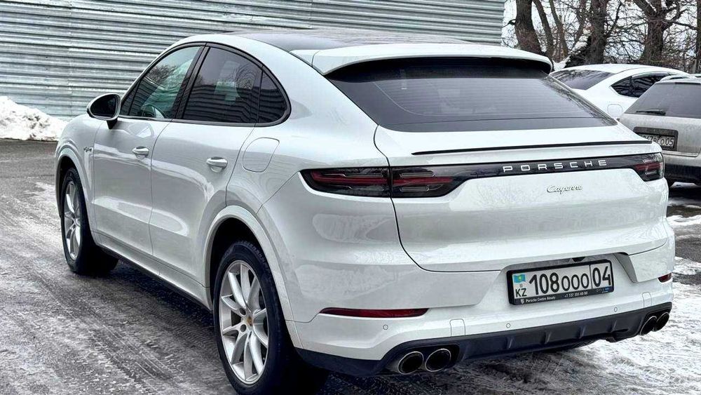 Porsche Cayenne E-Hybrid Coupe 2021