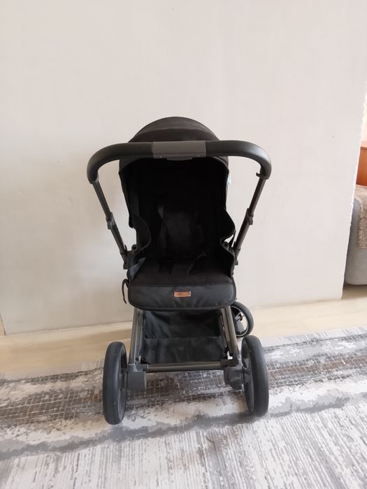 Продам коляску Teknum