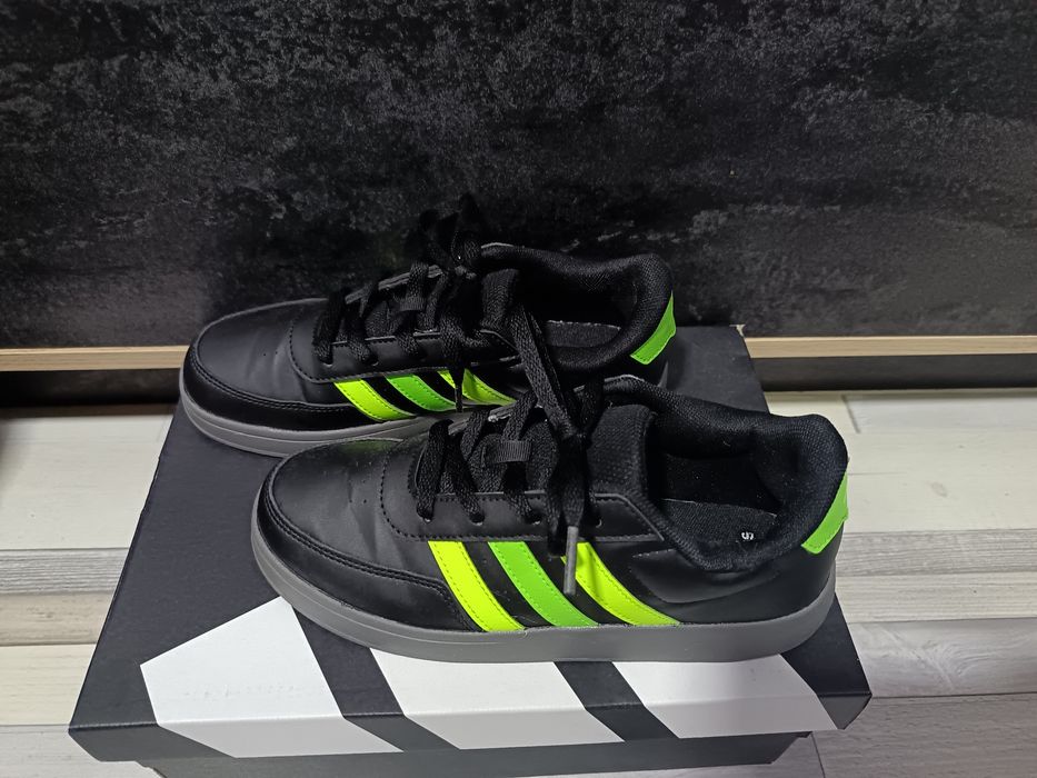 Детски маратонки Adidas 35 1/2