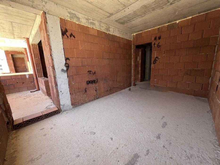 Продава се Двустаен апартамент в Пловдив, Остромила - 58 кв.м за 1379 €/кв.м - Снимка #2