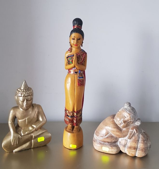 Statuete vechi budiste și tribale din lemn exotic