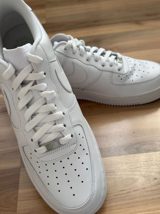Продам новые AirForce.