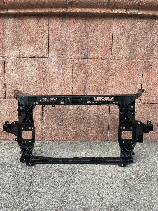 Телевизор Kia Sorento 4 64101P2000 суппорт радиатора экран 64101-P2000