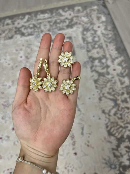 Бижутериялар сатылады