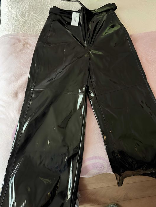 Нов лачен латексов панталон "Calvil Klein" "Келвин Клайн", размер L