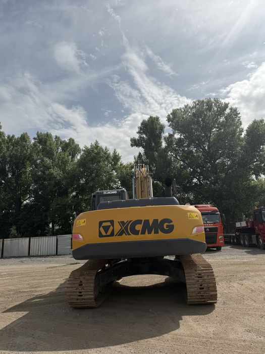 Эксковатор XCMG 270