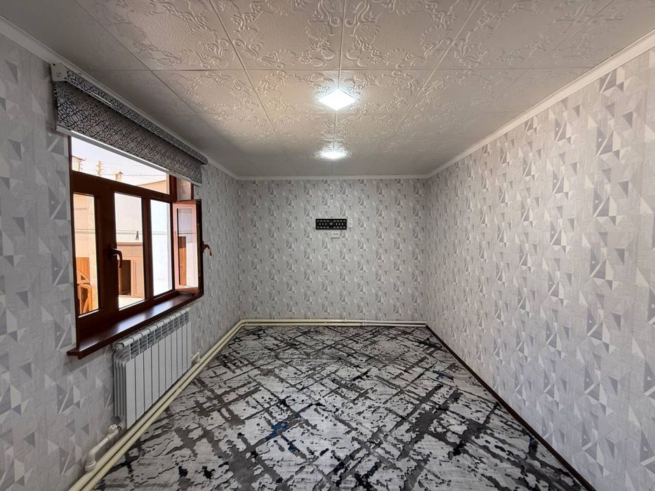 Tayyor 2.7 sotiqli hovli markazdan