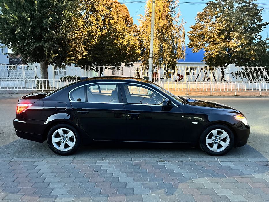 BMW Seria 5 2010 — imagine 3