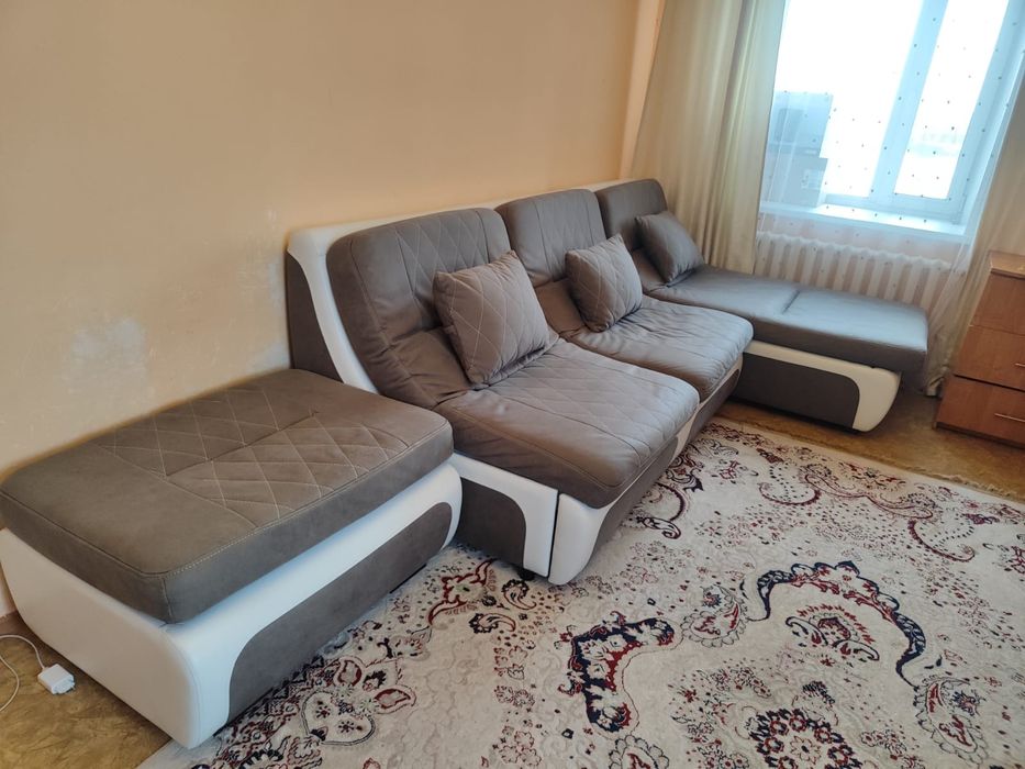 Продаётся отличный диван.