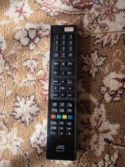 Vând Smart TV JVC în stare foarte bună