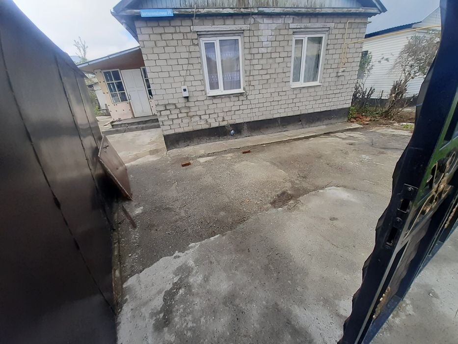 Дом в пригороде карабулак