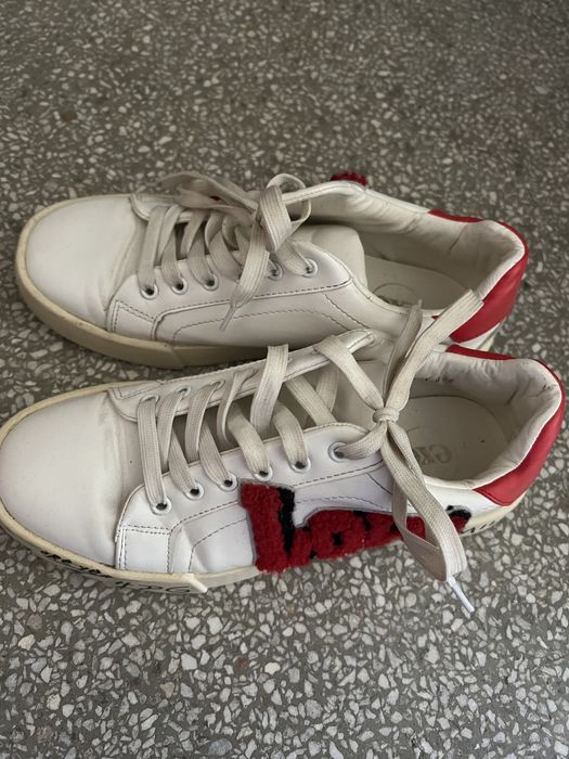 Маратонки Guess.