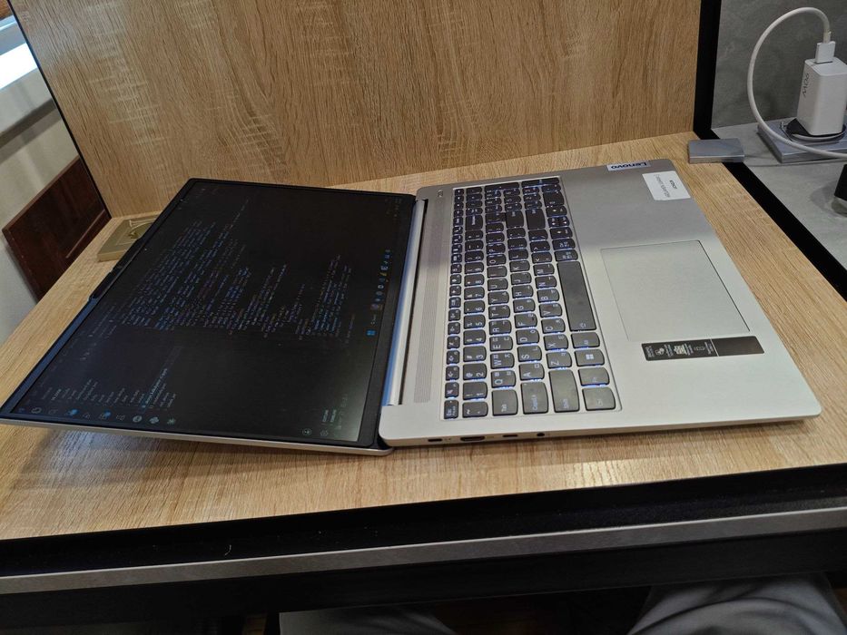 Lenovo ideapad slim 5  i5 13500H 16/512 GB
