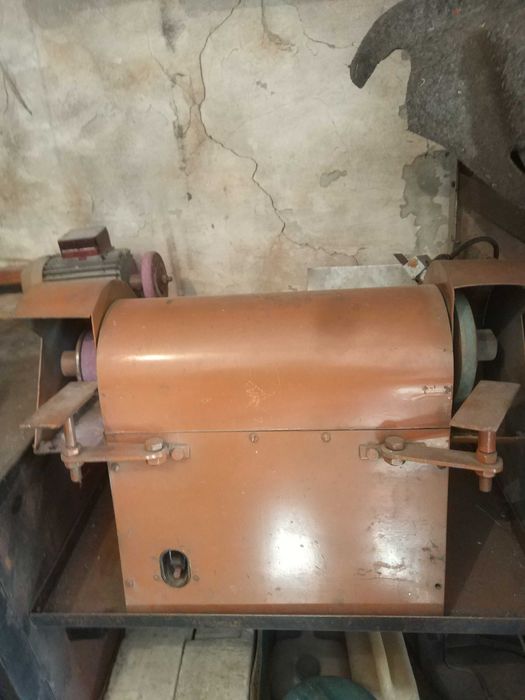 Продам наждачный станок