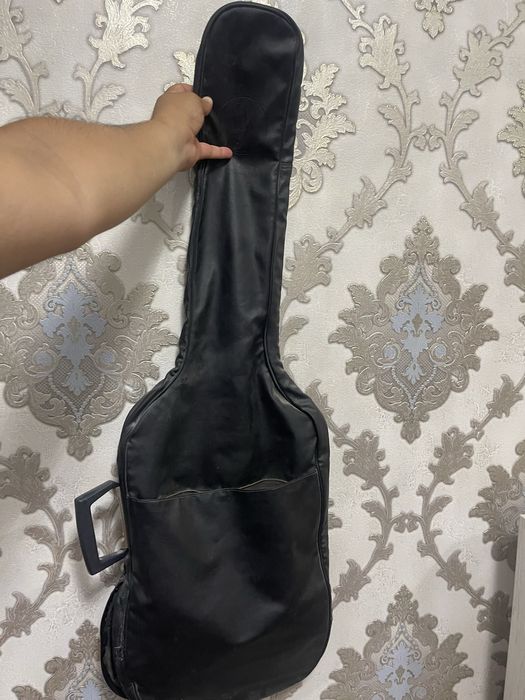 Elektro Gitara Sotiladi