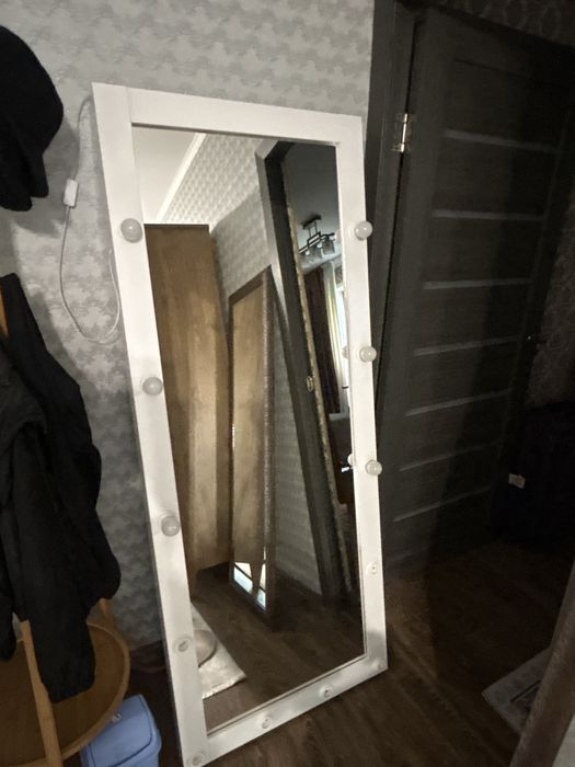 Зеркало для визажиста