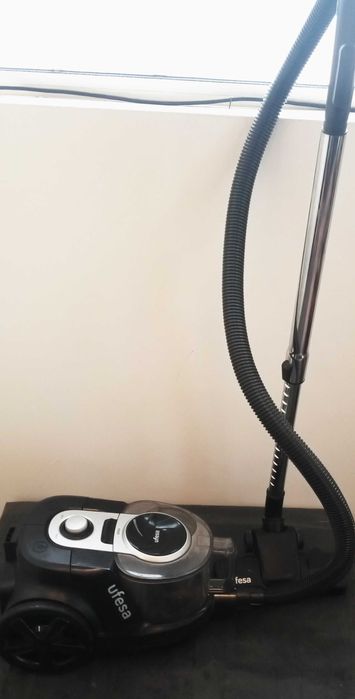 Прахосмукачка UFESA 800W