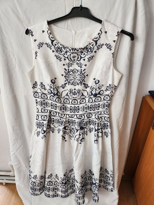 Rochii de dama (preț în descriere)