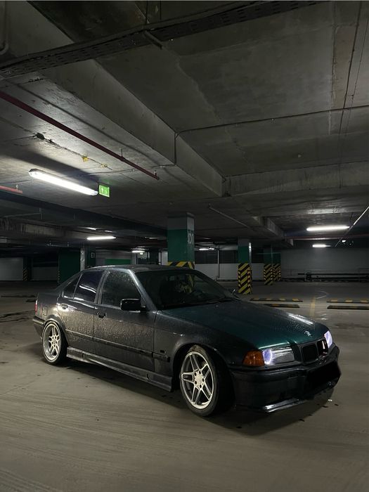 Продам бмв е36 320