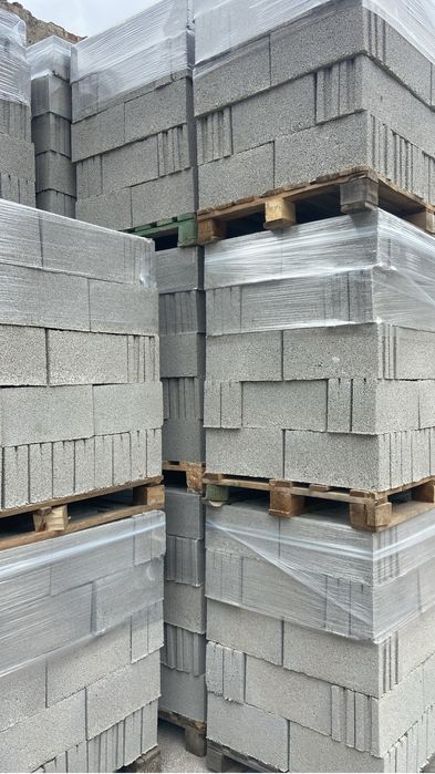 Перегородочные блоки 9×19×39 см