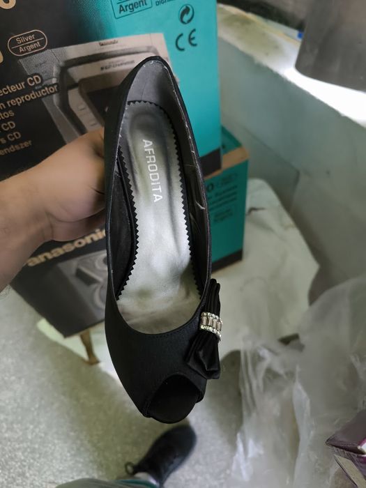 Pantofi ocazie purtați o dată Nr 38-39