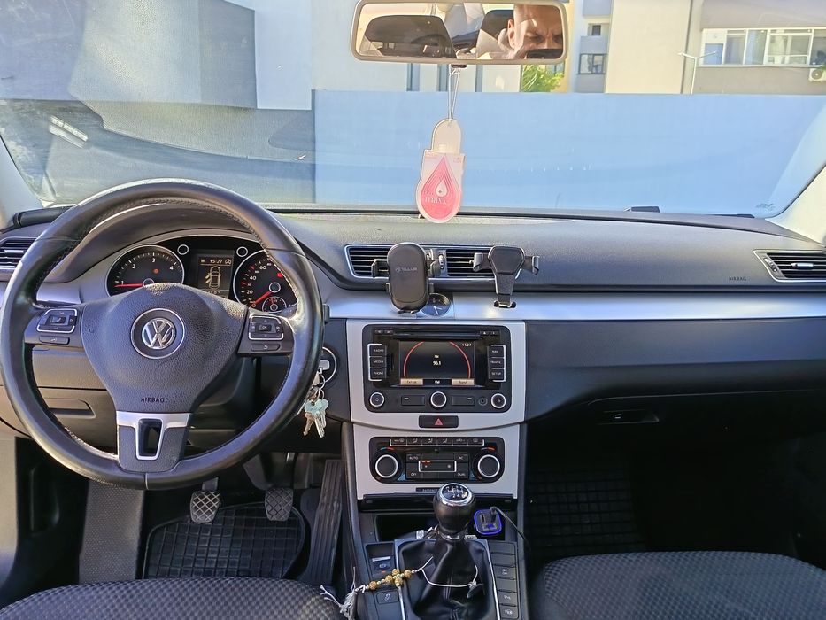 VOLKSWAGEN Passat 2011 — imagine 4