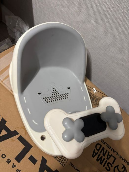 Продам детскую сидушку для ванны.