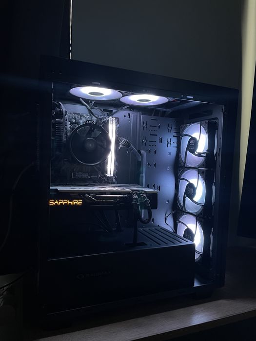 Настолен компютър / PC