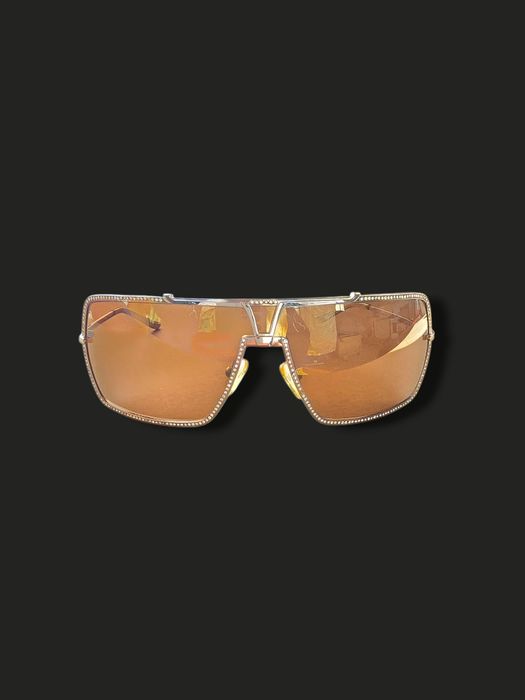 Луксозни слънчеви очила VALENTINO – златен дизайн с камъни – UV защита