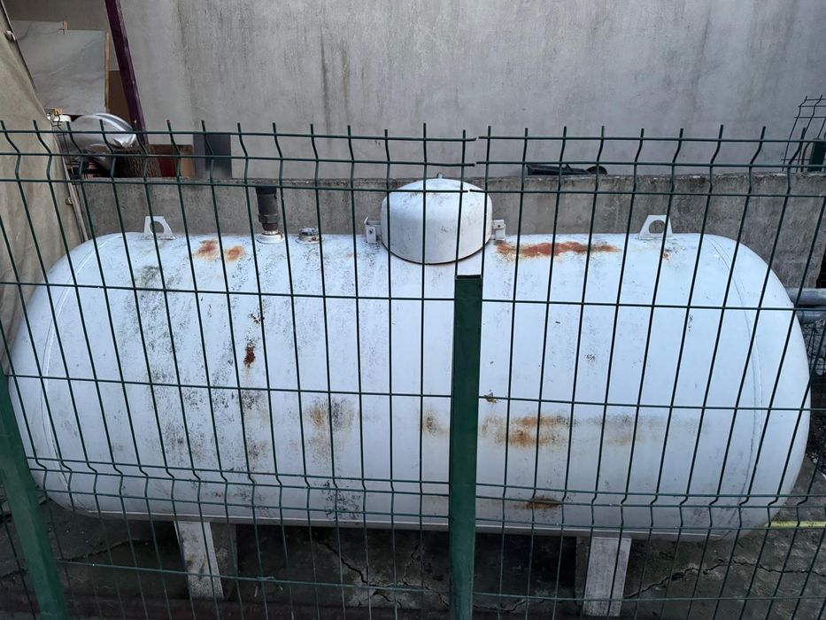 Centrala termica  și rezervor gaz