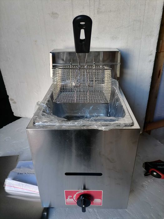 Фритюрник Професионален Електрически 8л., 8+8л. фритюрник