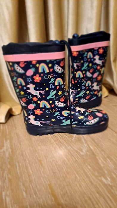 Детские резиновые сапожки